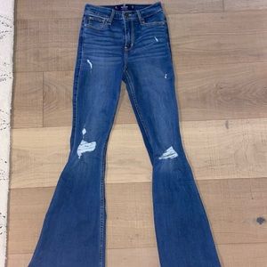 Hollister High-Rise flared jeans
